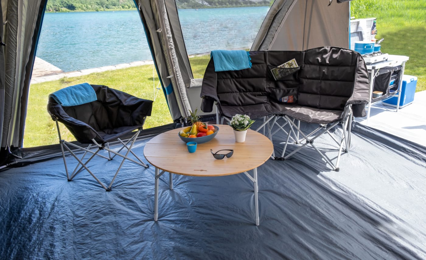 Folding camping tables 